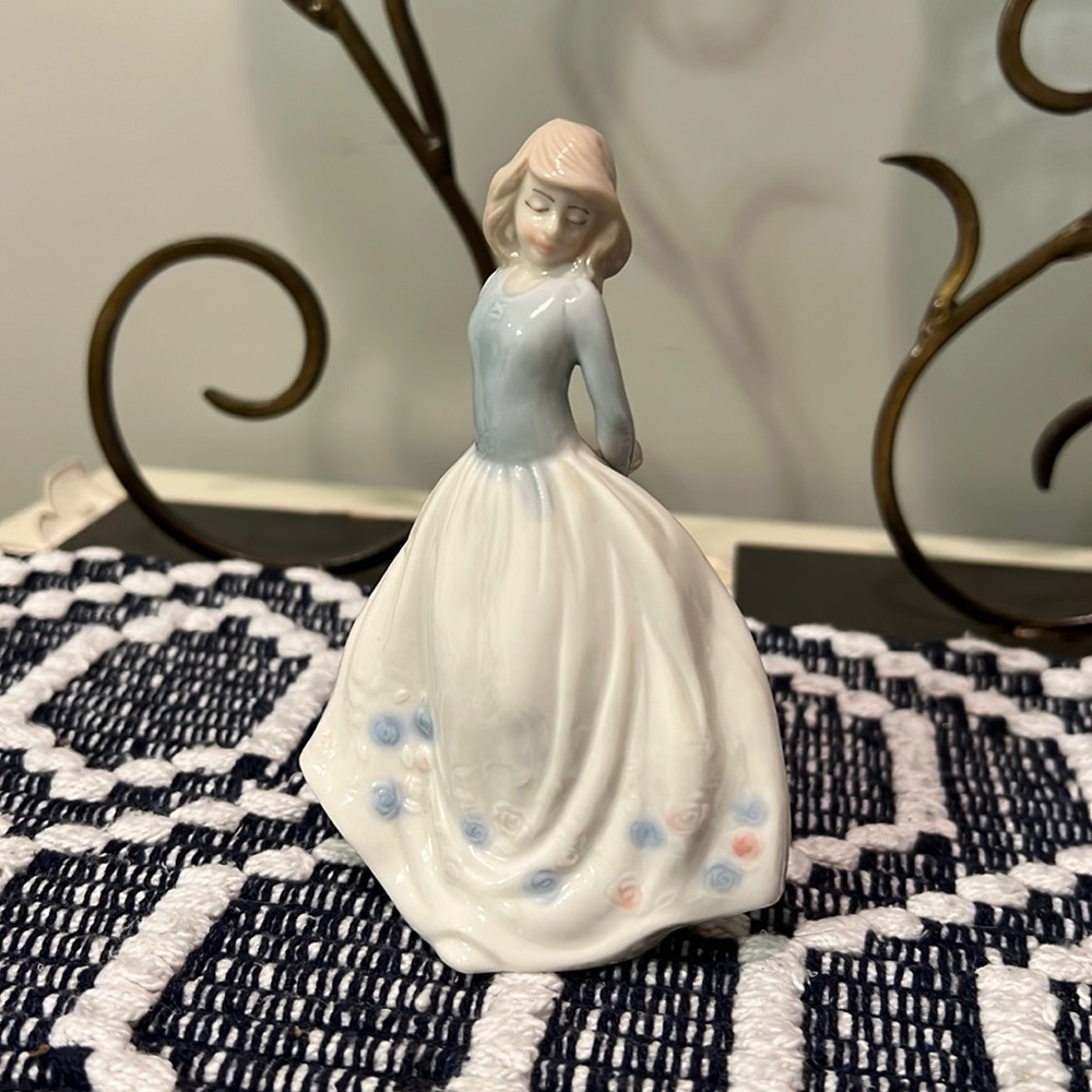 Glazed Porcelain 5.5 Figurine Blue Vintage